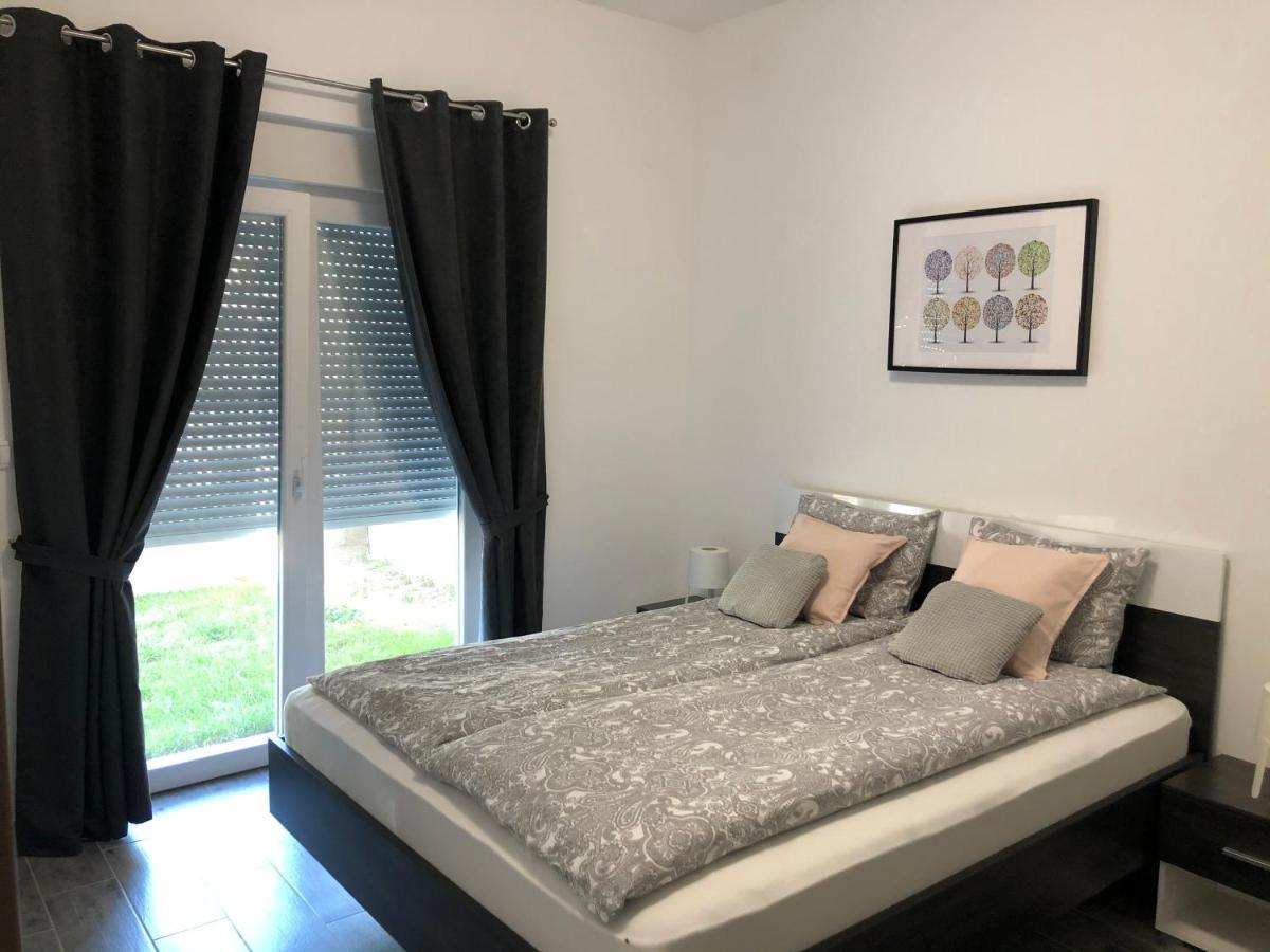 Apartman Spring Сомбор Екстер'єр фото